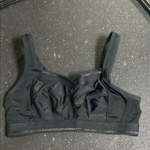 Breezies Seamless Elegant Black Women's Bra Size 34B